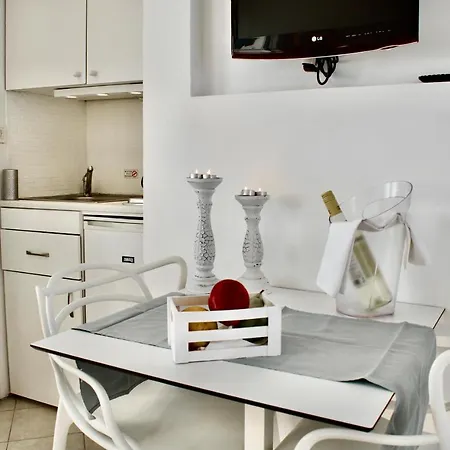 Aeolos Art & Eco Adults Only 4* Imerovigli (Santorini)